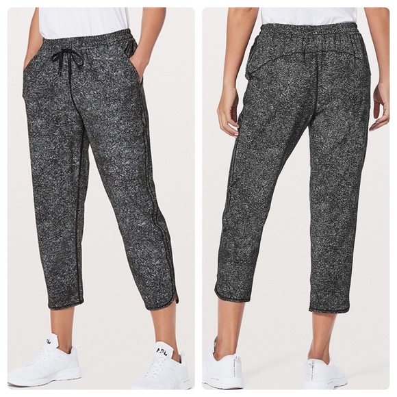 Lululemon keep it classic pants